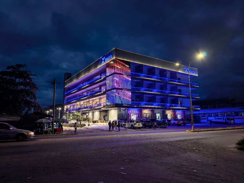 Xiaos Henderson Hotel — Unknown City
