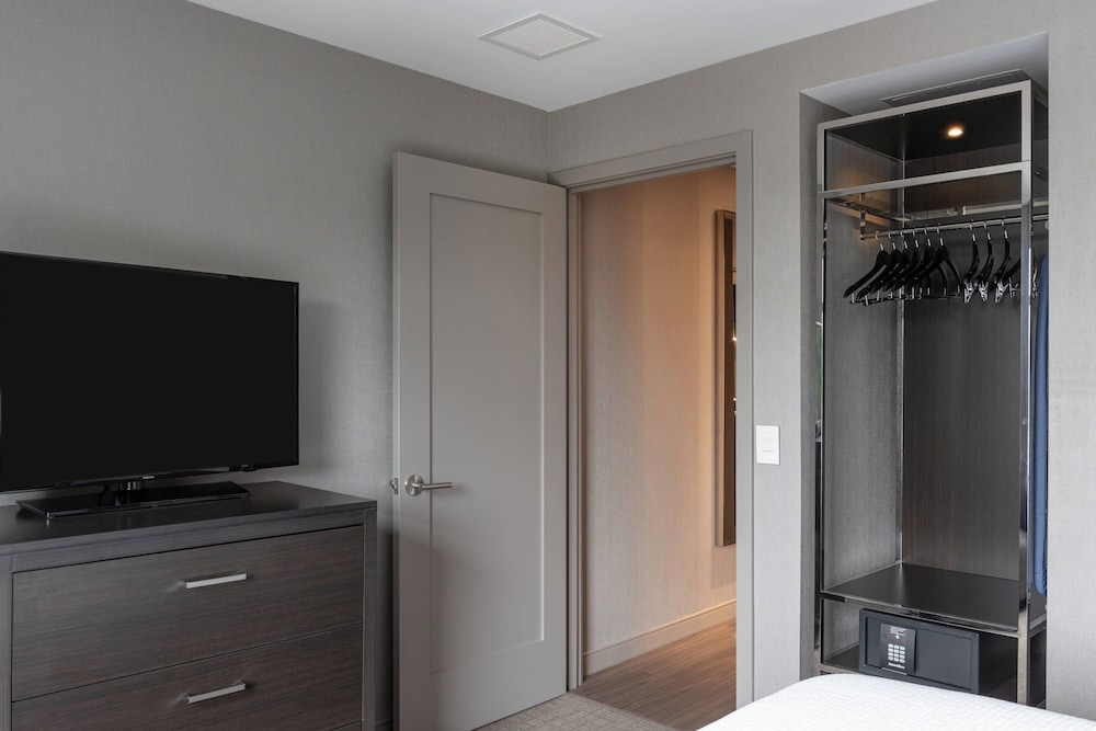 Residence Inn by Marriott Weehawken - photo 17
