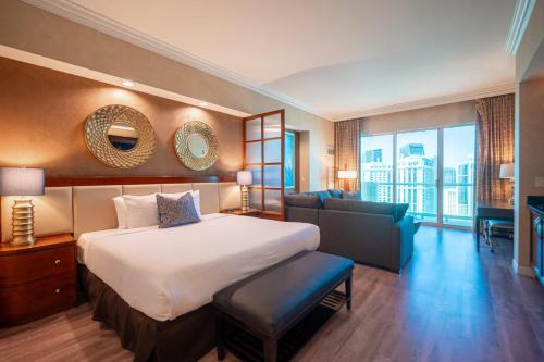 No Resort Fee Strip View Balcony Free Valet Pool