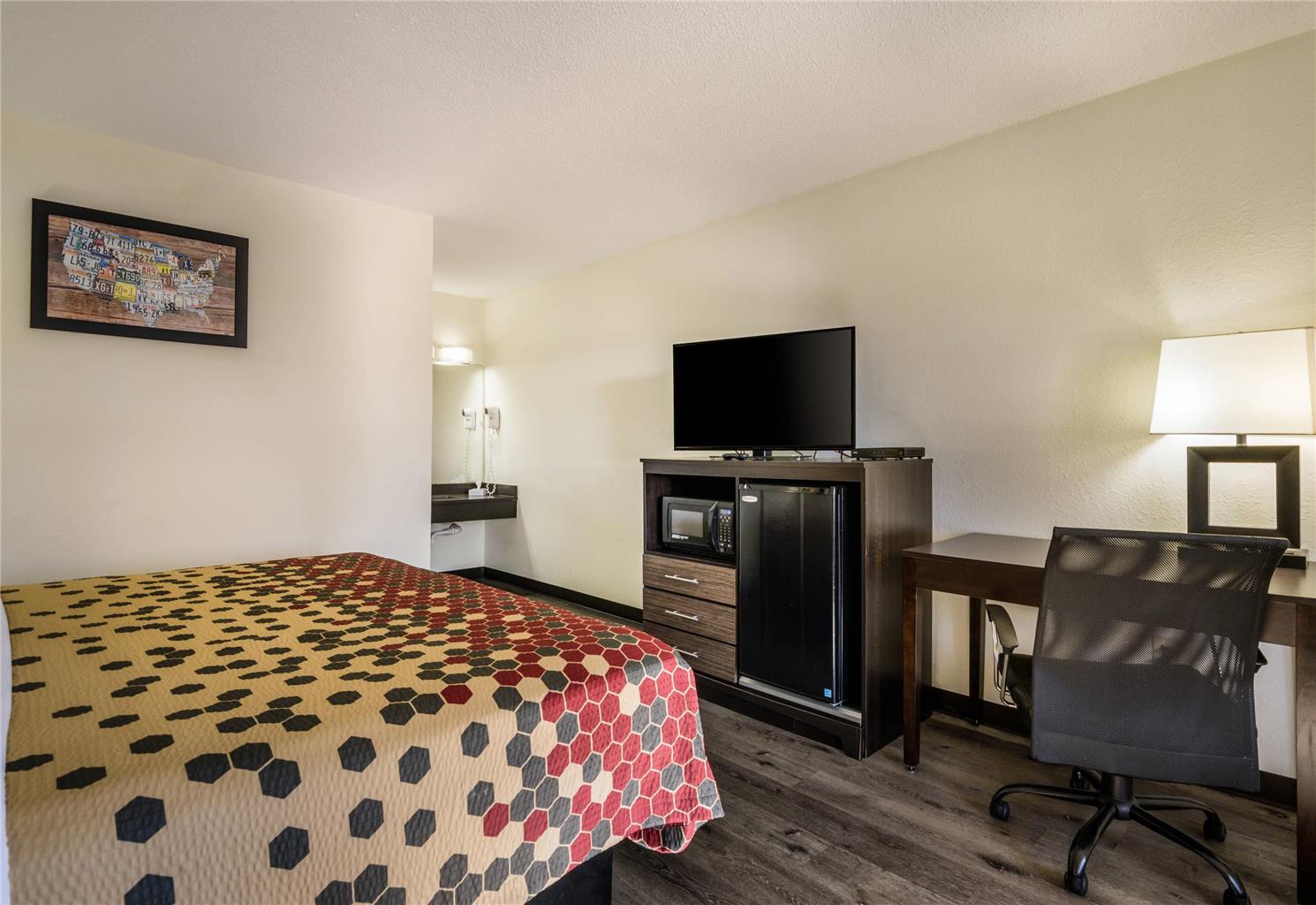 Econo Lodge Glade Springs I 81 - photo 23