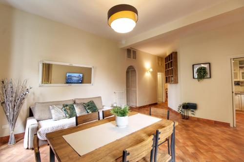 Charming Vatican LargeApt by YH — 4-Star Luxury Hotel in Rome, Italy