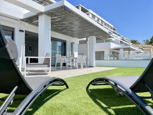Sun And Beach — 4-Star Luxury Hotel in Finestrat, Spain