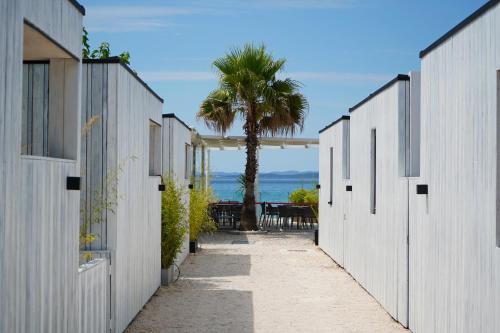 Boutique style eco beachhouse private jacuzzi in Privlaka, Croatia