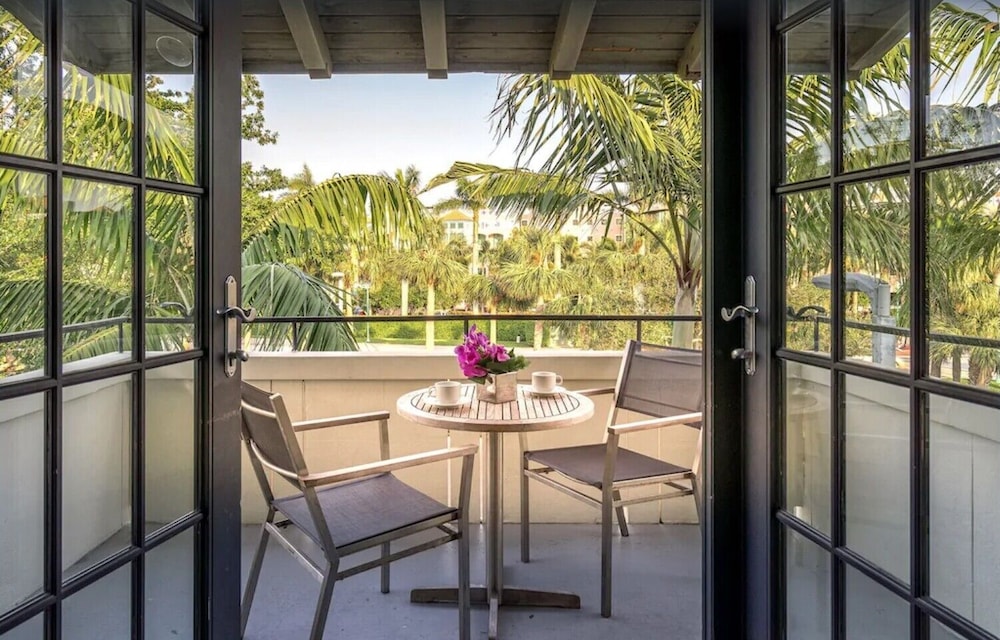 Bungalows at The Boca Raton - photo 15