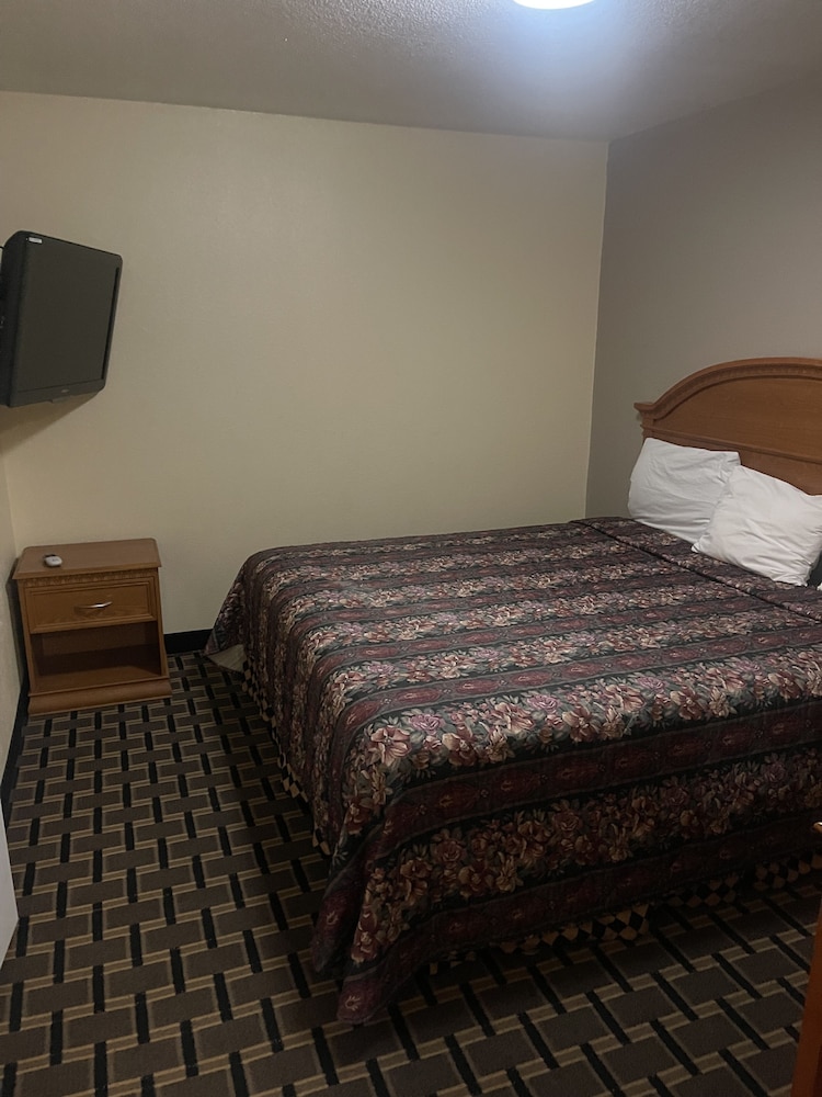 Inn At Mexia - photo 16