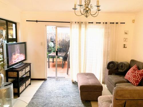 Regent Casa’s Cape Towns Blouberg Area Where 20 people can stay