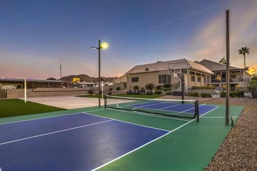 8000sf 7BR Villa Casita Pool Spa Gym & Games