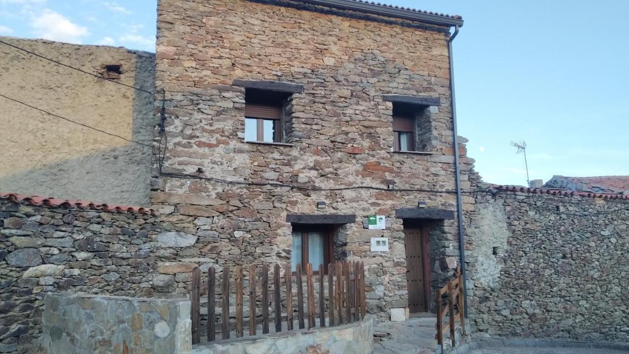 La Casa Rural de Alicia — 4-Star Luxury Hotel in Bustares, Spain