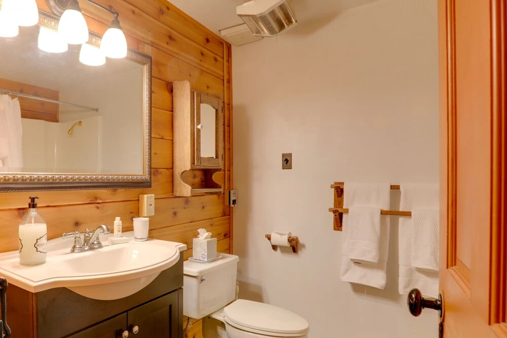 2 Mi to Northstar Resort Idyllic Cabin with Shuttle - photo 7