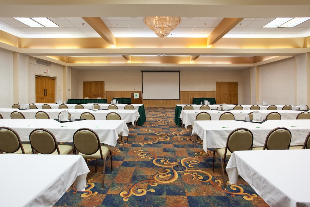 Holiday Inn Great Falls Convention Center by IHG - featured photo