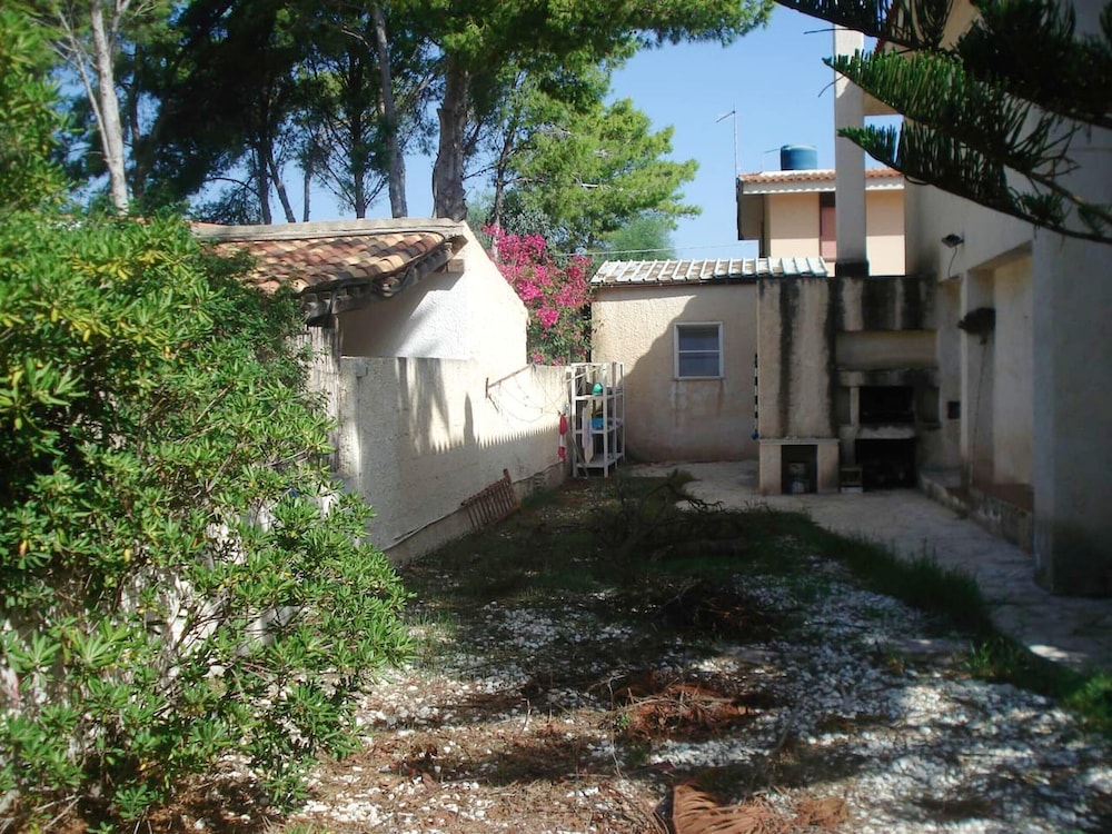 Spacious apartment in Granelli 110 m sea view — 4-Star Luxury Hotel in Pachino, Italy