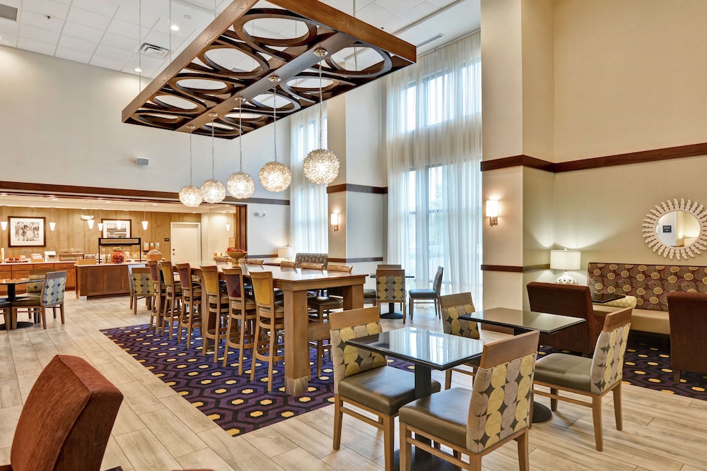 Hampton Inn & Suites Ashland - photo 47