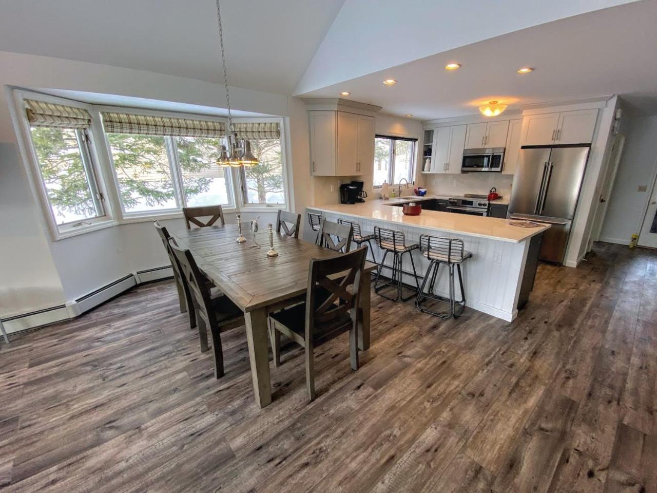 F7 Comfortable golf course townhouse within walking distance of Mount Washington Hotel - photo 2