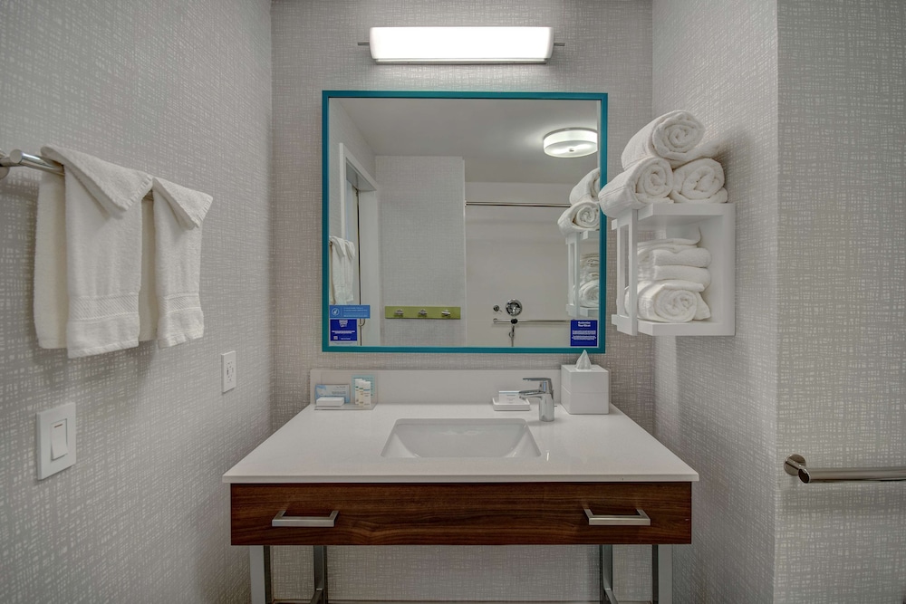Hampton Inn & Suites Sunnyvale Silicon Valley - photo 31