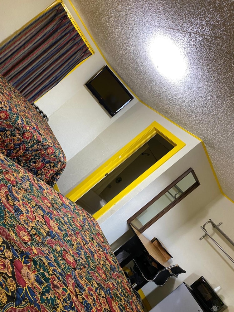 Madill Inn - photo 17