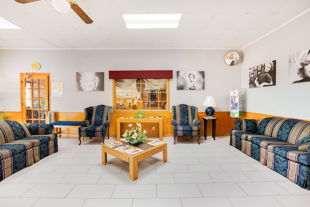 OYO Hotel Tyler Lindale - photo 7