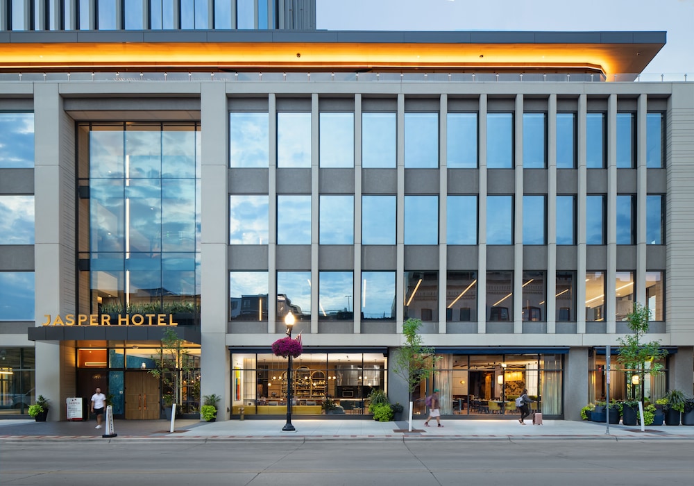 Jasper Hotel - photo 64