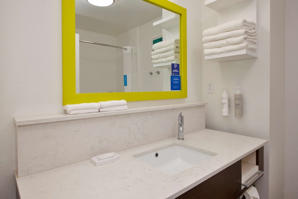 Hampton Inn Clarion - photo 51