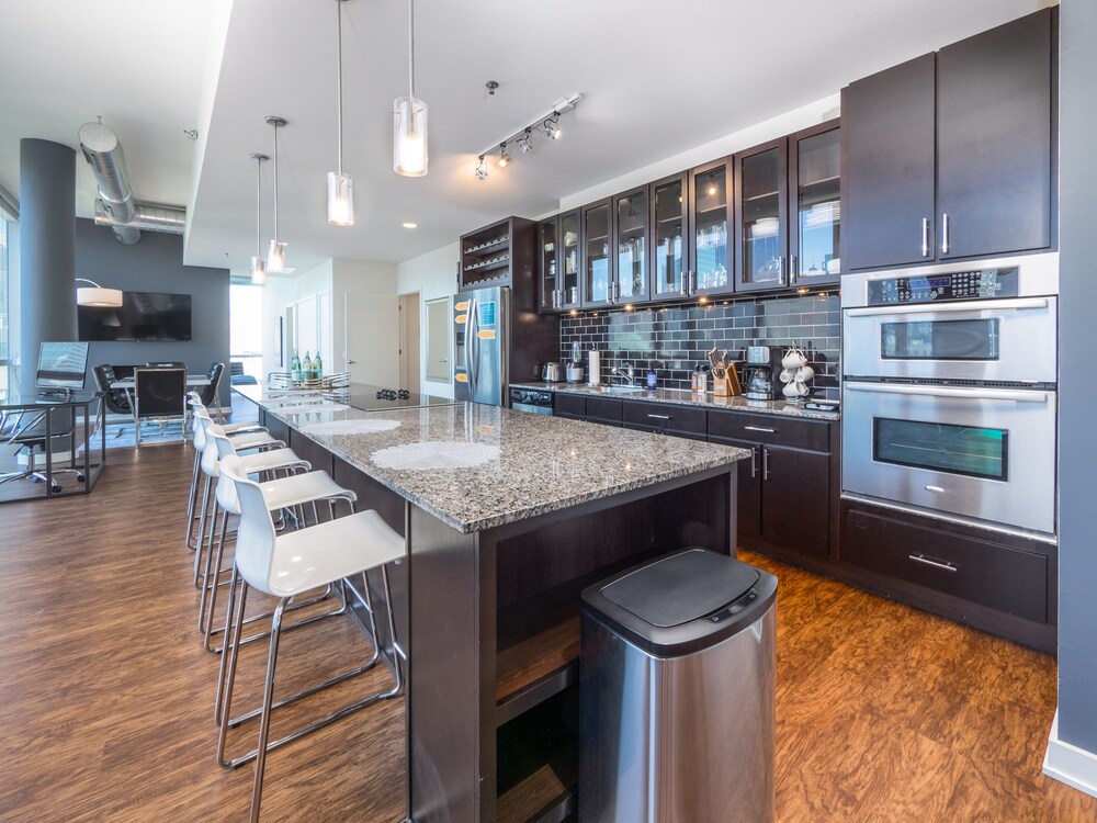 Furnished Suites in the Heart of River North - photo 17