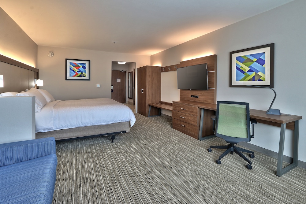 Holiday Inn Express & Suites Albuquerque East by IHG - photo 11