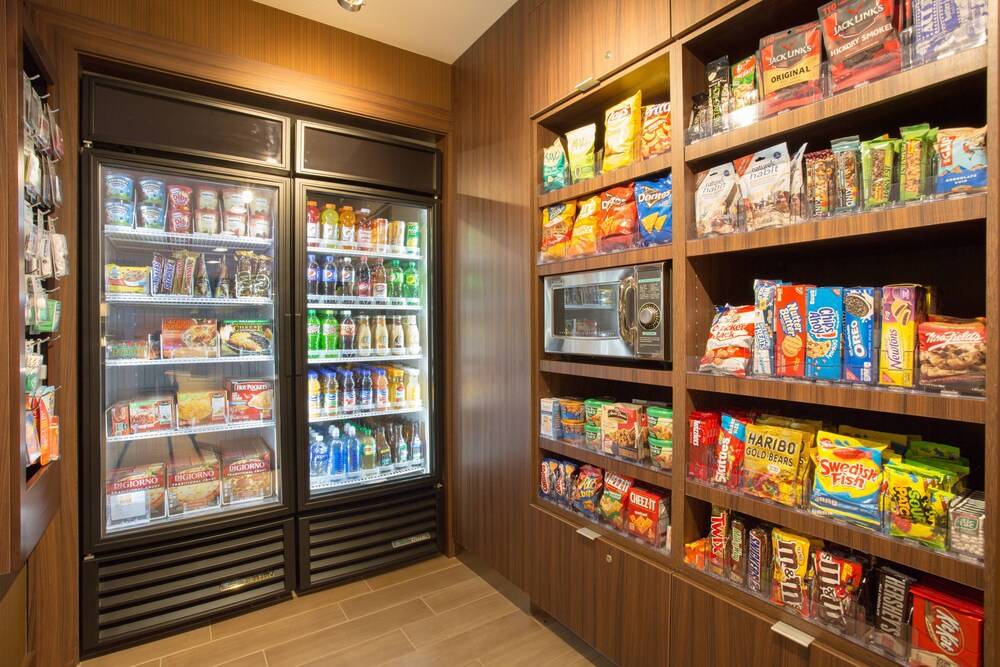 Fairfield Inn & Suites by Marriott Burlington - photo 23