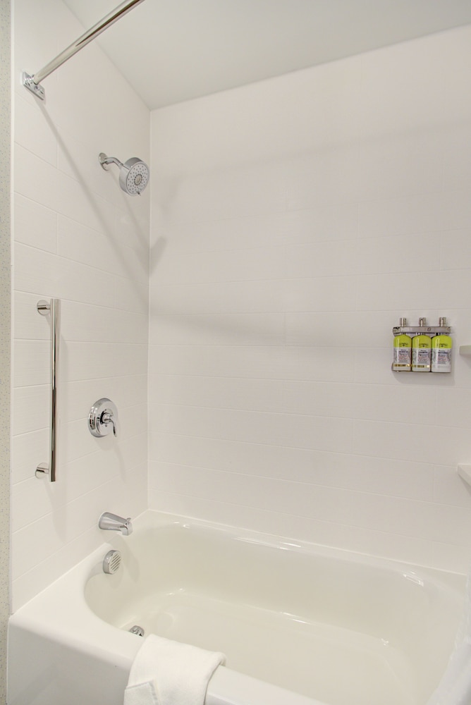 Holiday Inn Express & Suites Charlotte Southwest by IHG - photo 15