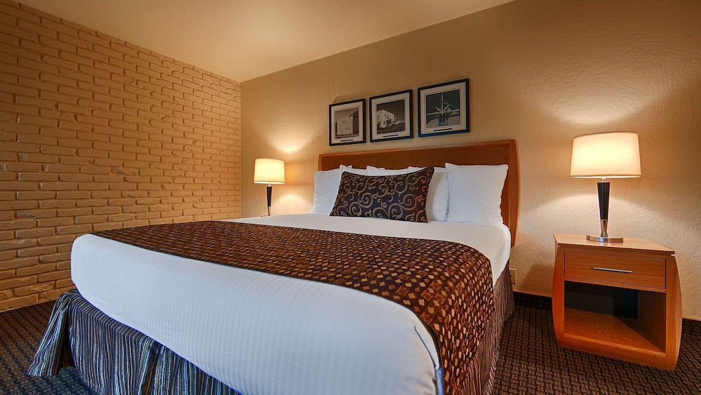 Best Western Pine Tree Motel - photo 10
