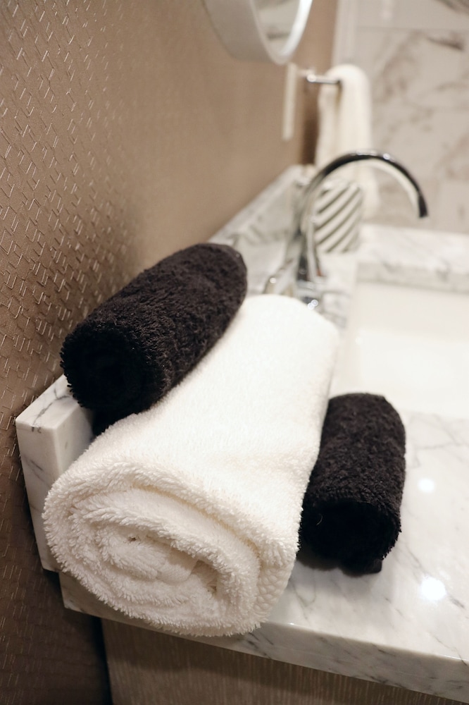 The Edward Hotel - photo 41