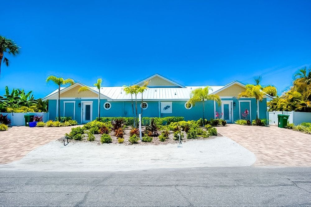 Island Escape — 4-Star Luxury Hotel in Holmes Beach, United States