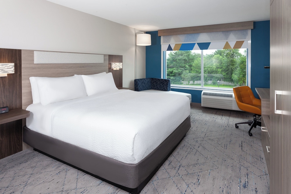 Holiday Inn Express & Suites Reedsburg Dells Area by IHG - photo 14