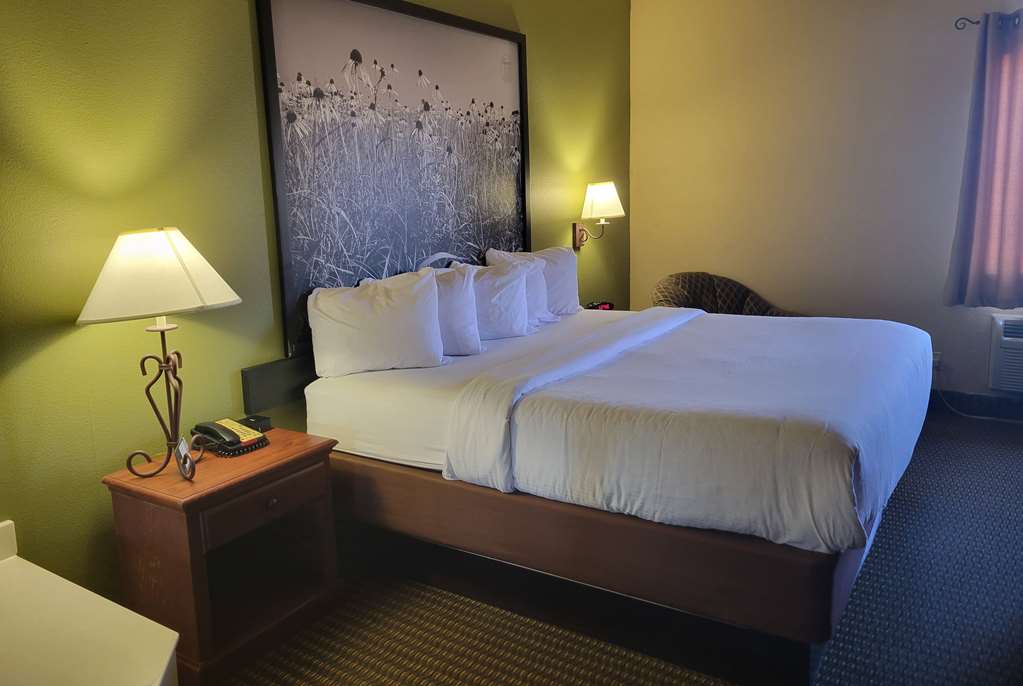 Super 8 by Wyndham Troy - photo 18