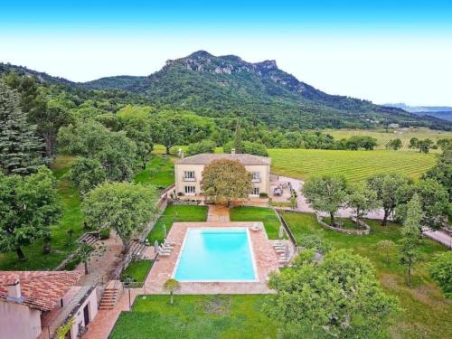 Engardin un havre de paix en Provence Verte — hotel in La Celle