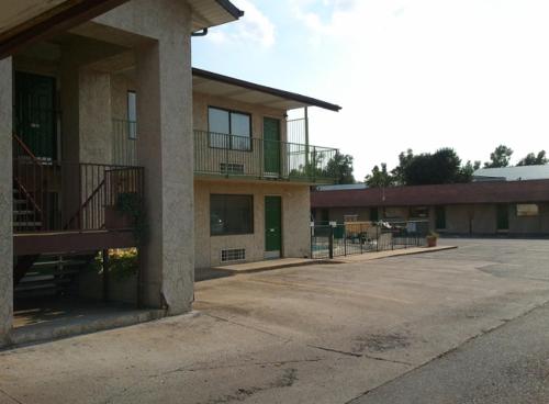 Springdale Inn - featured photo