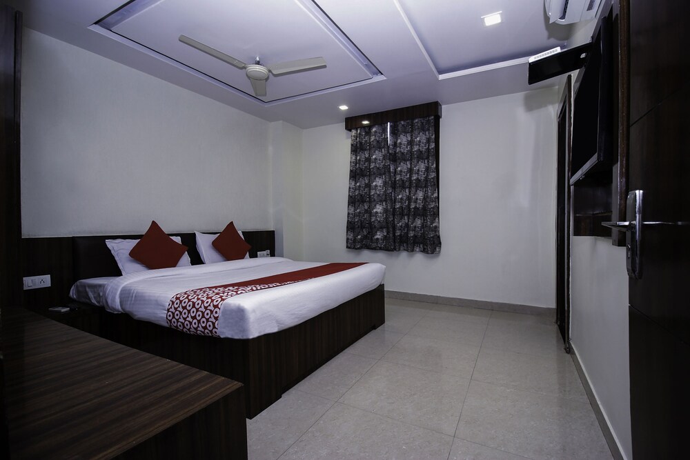 Oyo 15424 Hotel Galaxy Palace — Ajmer