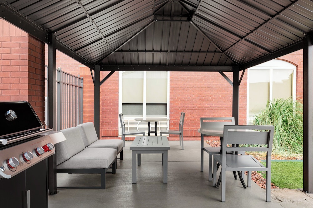 Holiday Inn Express and Suites Tuscaloosa University an IHG Hotel - photo 40
