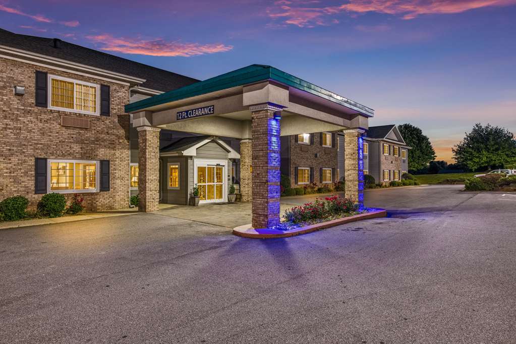 Quality Inn & Suites Hendersonville Flat Rock - photo 25