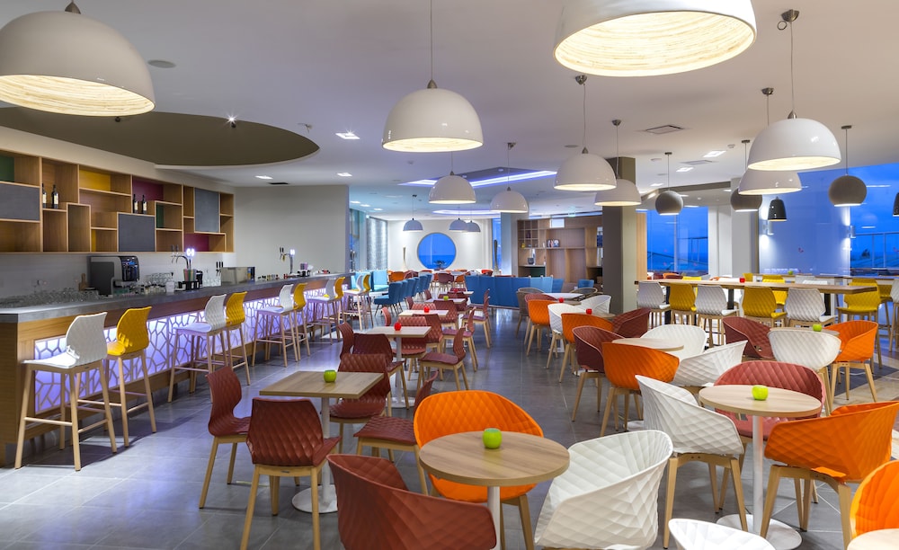 מזון ומשקאות