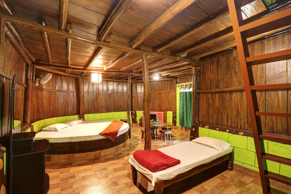 Evergreen County Coorg — Virarajendrapet — photo 5