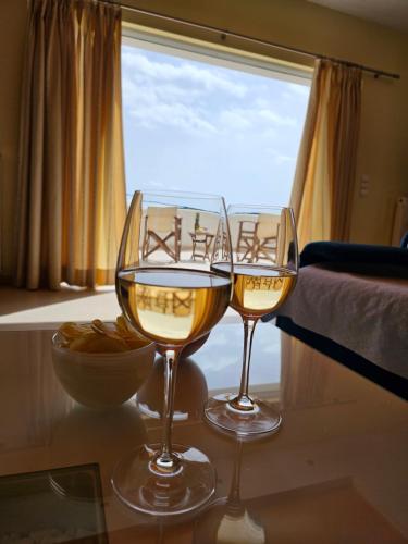 Zoe's Home Stunning View — 4-Star Luxury Hotel in Ayios Konstandinos, Greece