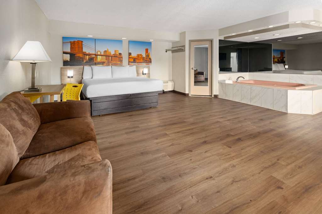 Days Inn & Suites by Wyndham Albany - photo 23