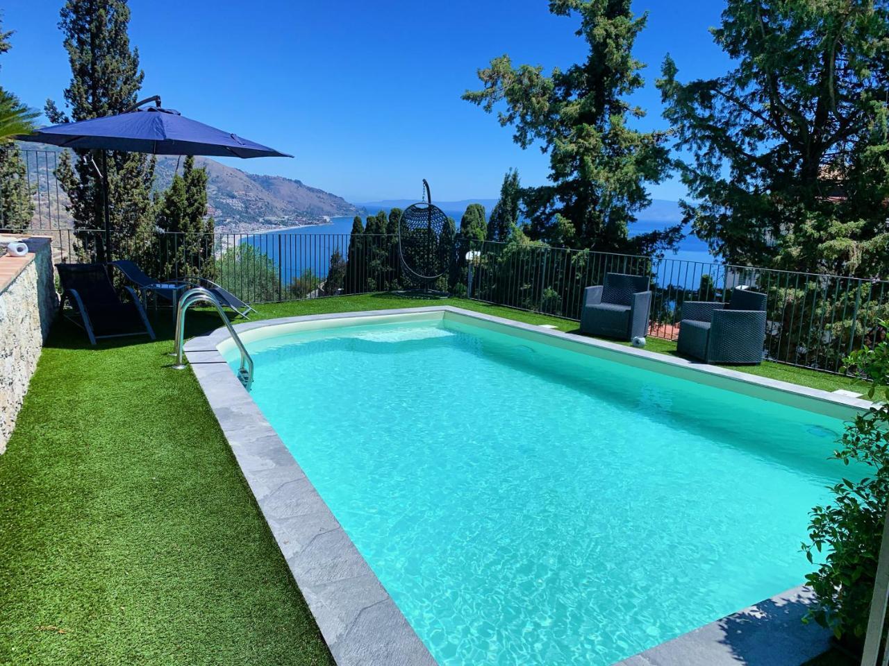 Villa Mimma — 4-Star Luxury Hotel in Taormina, Italy