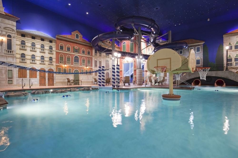 Venetian Waterpark at Holiday Inn Hotel Maple Grove Arbor Lakes - photo 4