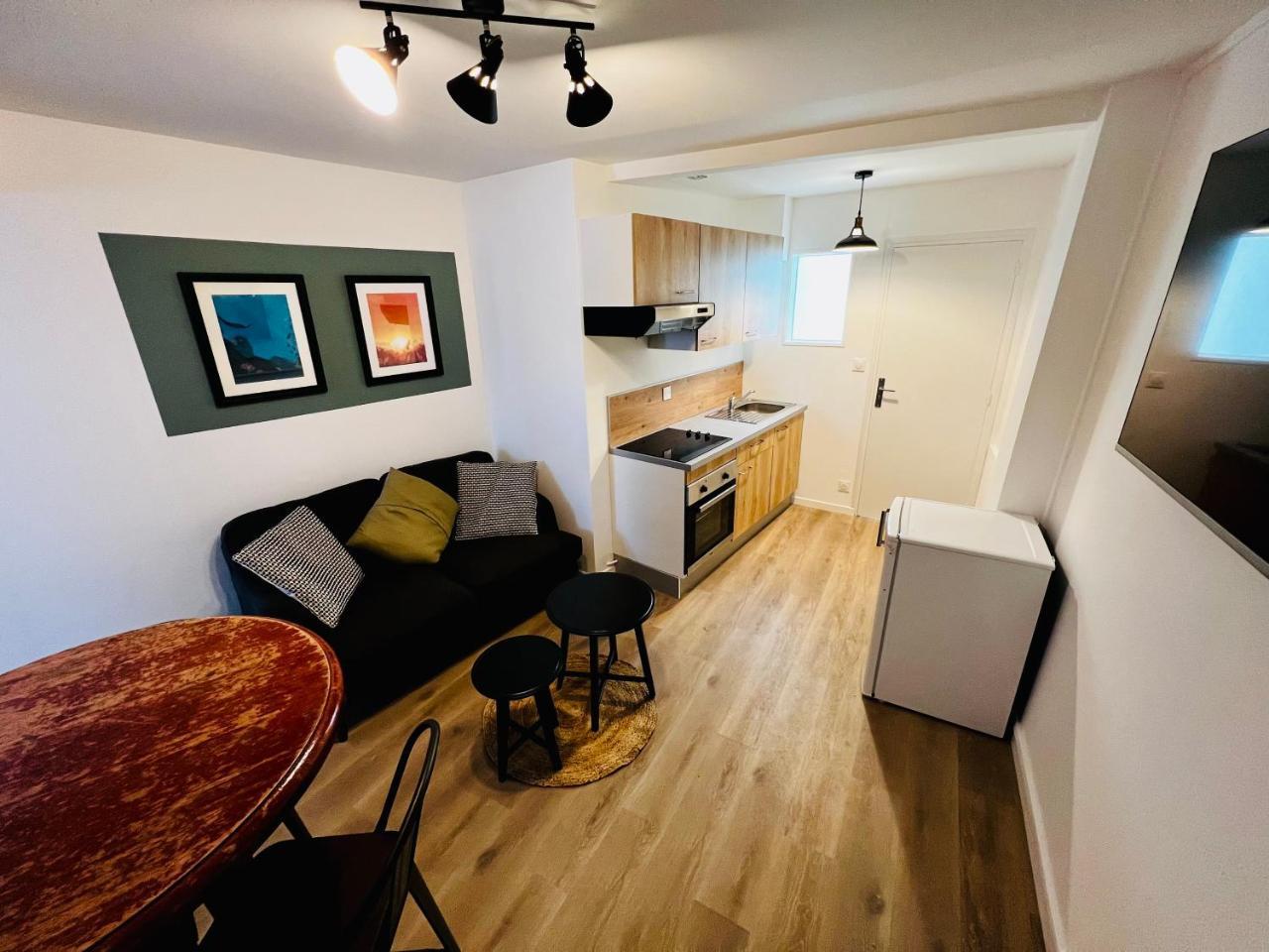 Chez Chromatique 2 Pers Hyper Centre Ville — 4-Star Luxury Hotel in Boulogne-Sur-Mer, France