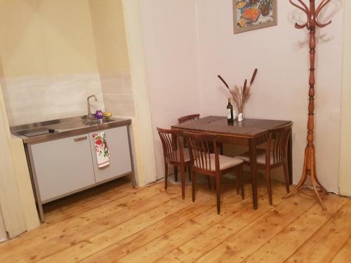 Solo Room Apartment