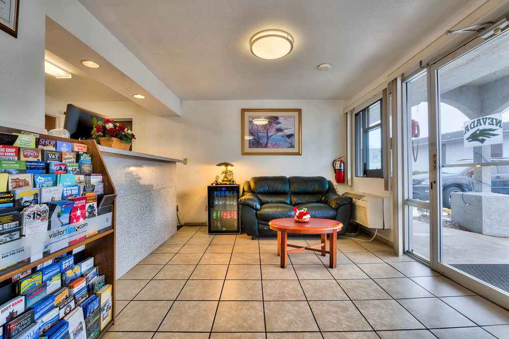 Super 8 Reno University Area