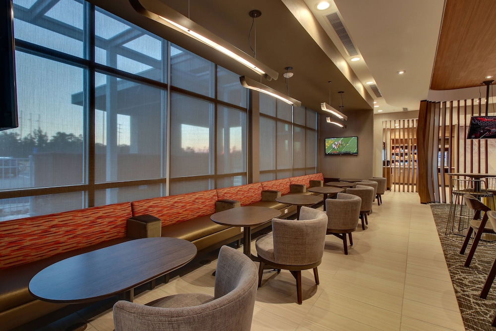 SpringHill Suites by Marriott Gulfport I 10 - photo 13