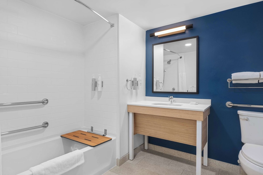 Spark by Hilton Fredericksburg Southpoint - photo 16