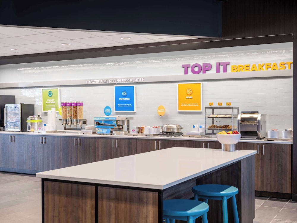 Tru by Hilton Chesapeake Greenbrier - photo 20