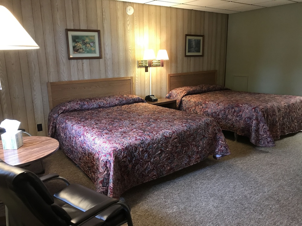 Colonial Hotel Motel - photo 16