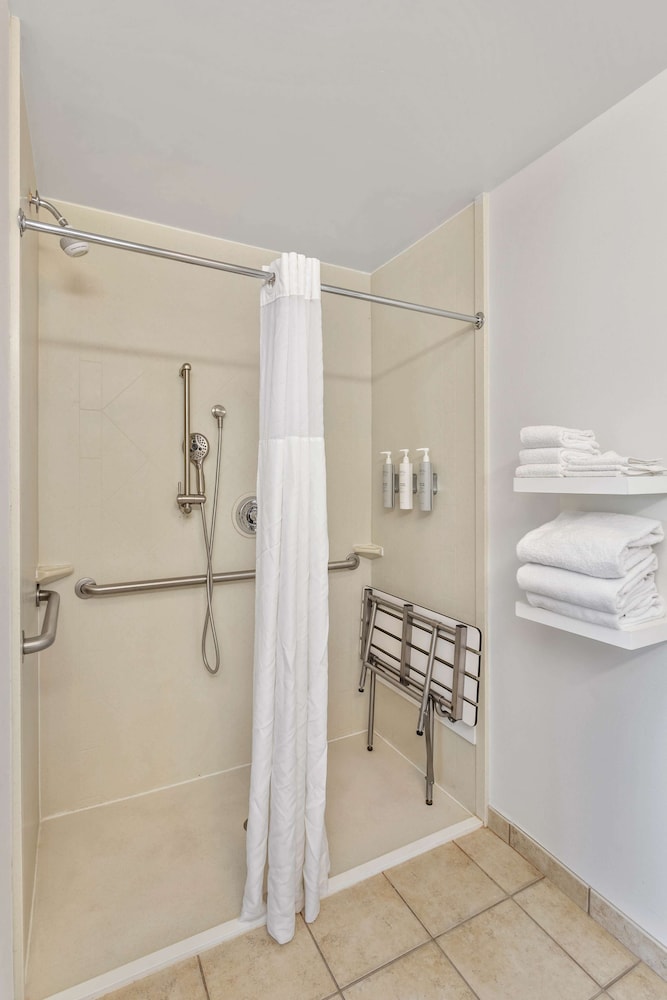 Hampton Inn & Suites Orlando Apopka - photo 60